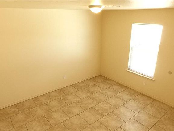 3rd image of 6150 Trowbridge Dr Unit A