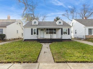 15967 Leona Dr, Redford, MI 48239
