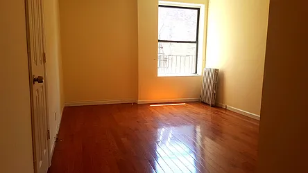 Rented by Realty Queens LLC