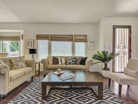 5th image of 297 Glenlivet Way