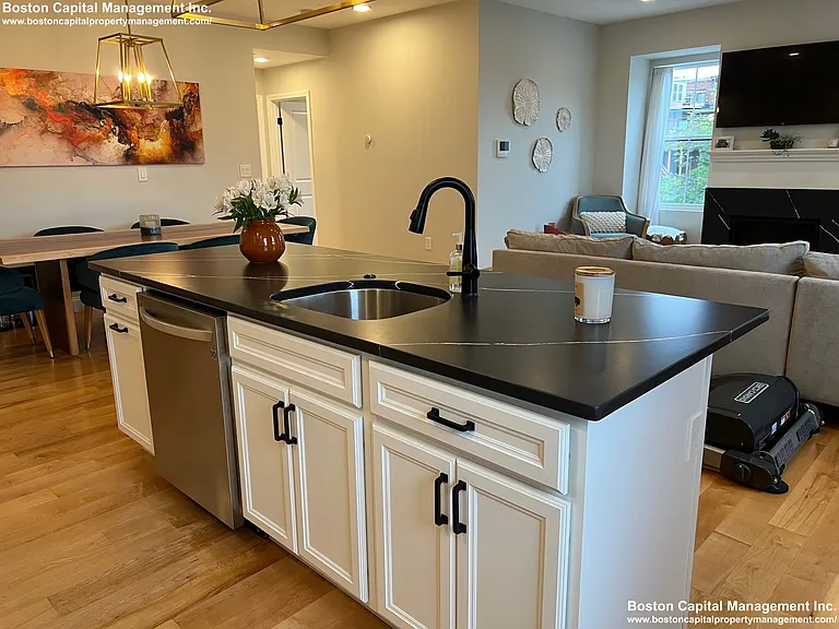 14 Williams St #4 — Photo 6