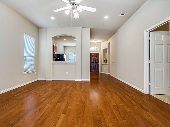 4th image of 9953 Sedgewick Ave