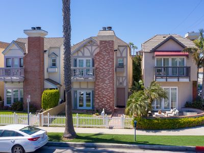 225 2nd St, Huntington Beach, CA, 92648