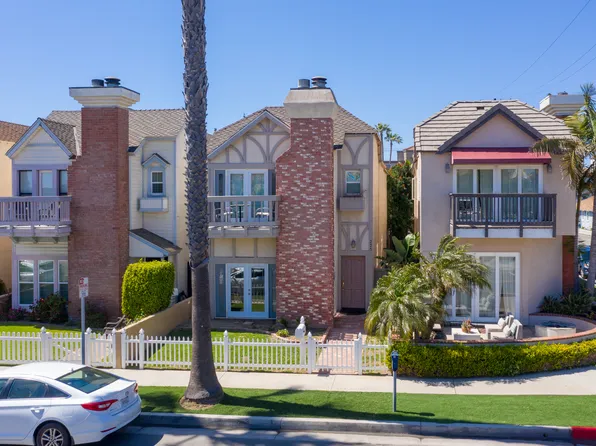 225 2nd St, Huntington Beach, CA 92648