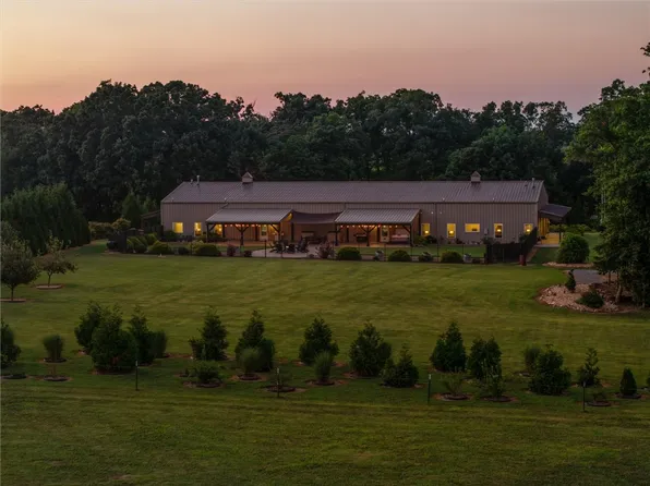 13817 N Mount Olive Rd, Gravette, AR 72736