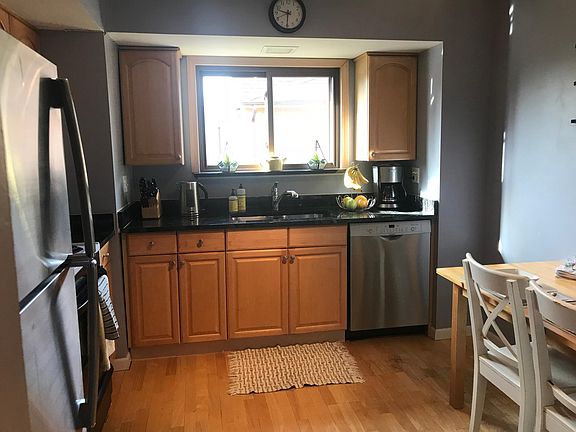 4th image of 815 S Dwyer Ave APT F