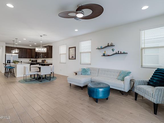 3rd image of 20605 N CANDLELIGHT Road