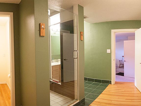 5th image of 4601 S Fern Creek Ave