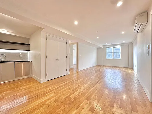 Rented by Doorway NYC, LLC | media 31