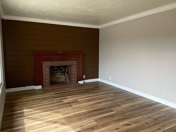 2nd image of 1033 Sherwood Ave