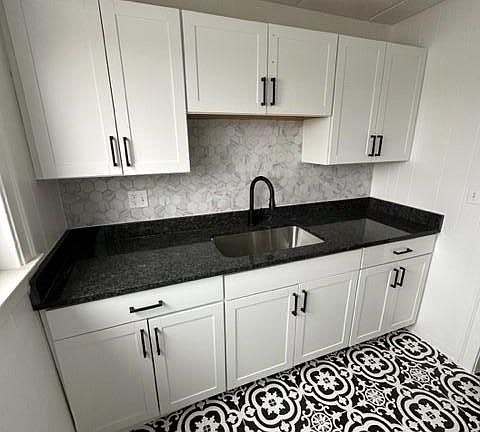 2nd image of 33325 Grand River Ave #2