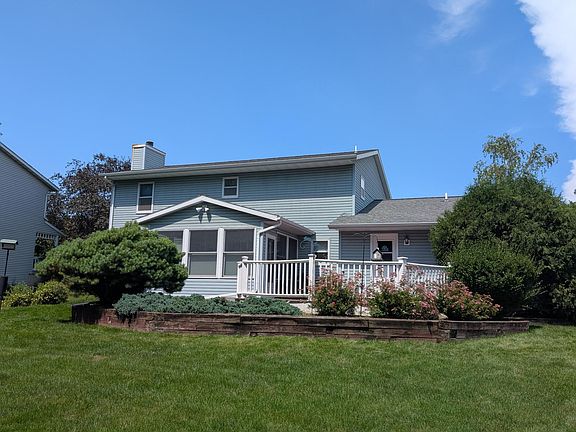 2nd image of 440 Aspen Ct