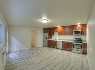 2407 NW 59th St #7, Seattle, WA 98107