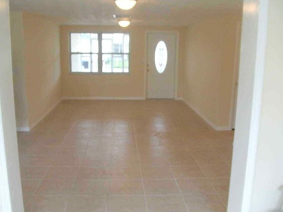 FTR ENTRY WITH COVERED PORCH