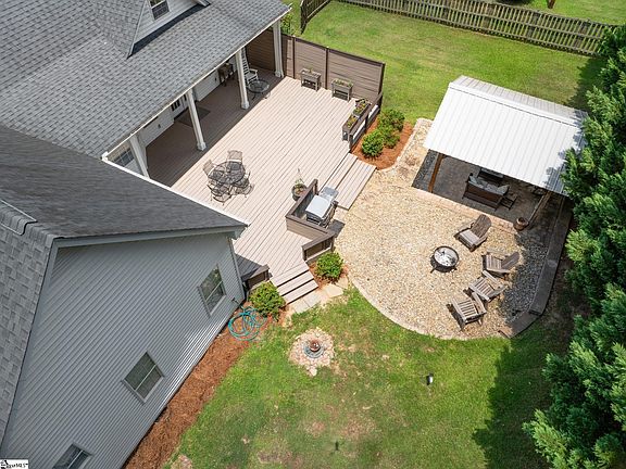3rd image of 106 Cardinal Ct