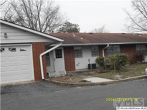 4th image of 378C Chatham Ct
