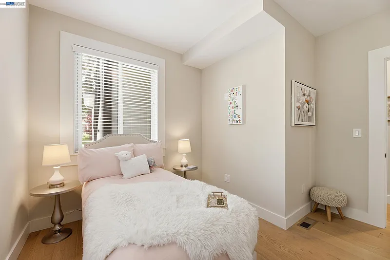 Thumbnail 19