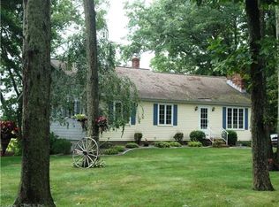 70 Beach Park Rd, Clinton, CT 06413