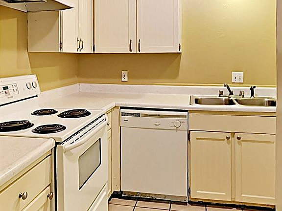 5th image of 6250 Wheaton Dr