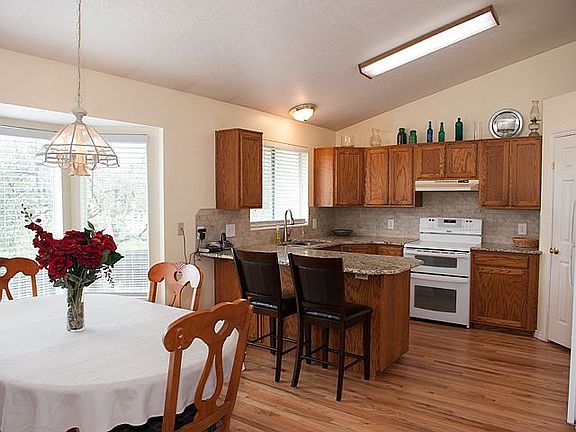 5th image of 1547 N 230 W