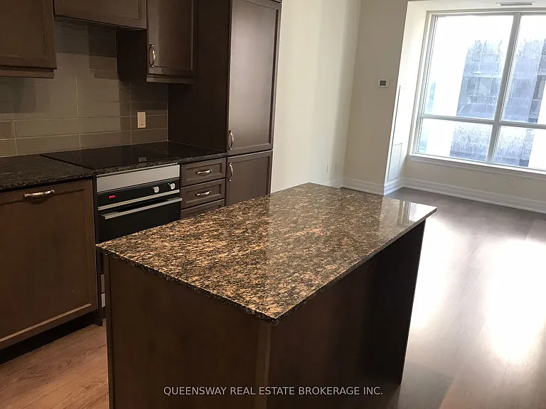 9085 Jane St S #406 — Photo 4