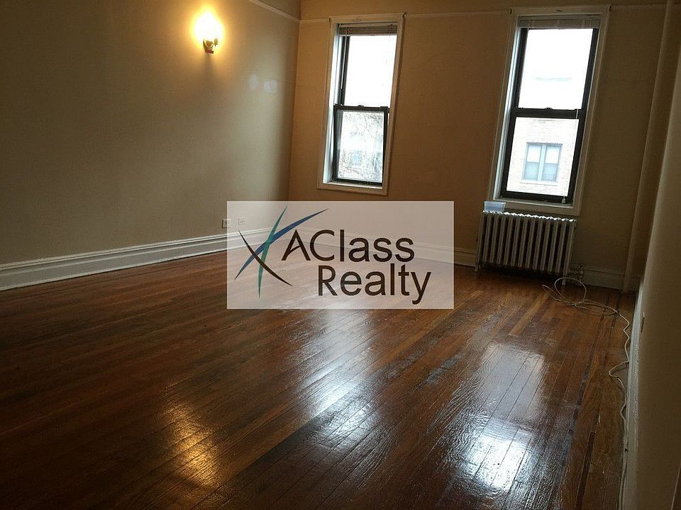 2nd image of 3279 44th St APT 4D