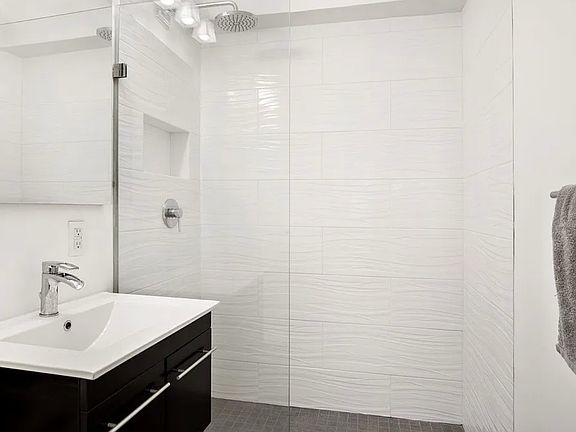 5th image of 153 E 57th St #7