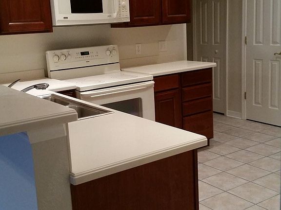 4th image of 4367 Edgewater Crossing Dr