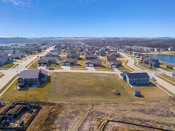 2nd image of 422 Rolling Hills Dr