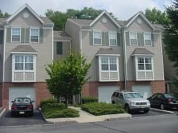 Beautiful Townhouse on Quiet Street