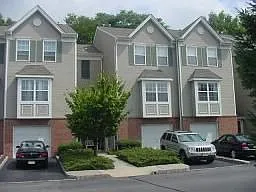 33 Greenbrook Dr photo 1