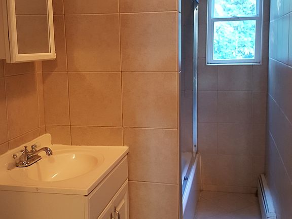 4th image of 88 Gordon St #2