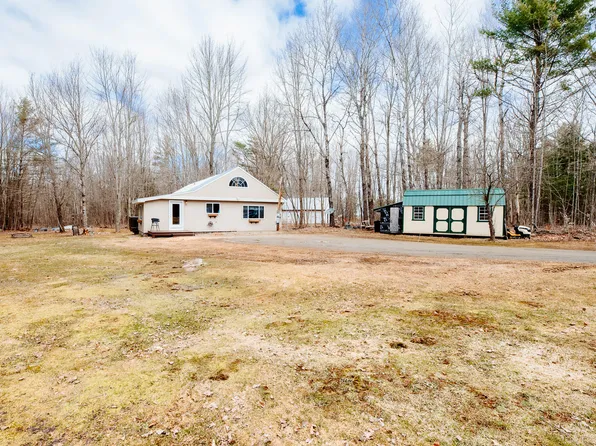 82 Lane Road, New Sharon, ME 04955