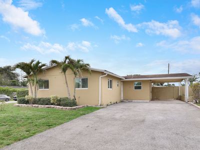 827 Caroline Avenue, West Palm Beach, FL, 33413