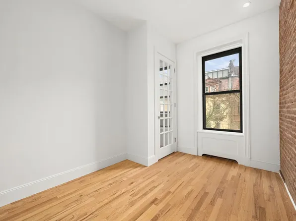 130 West 80th Street image 4 of 7