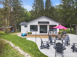 11894 N Highland Dr, Bitely, MI