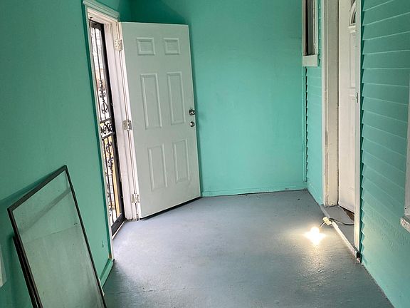 4th image of 874 Northland Ave
