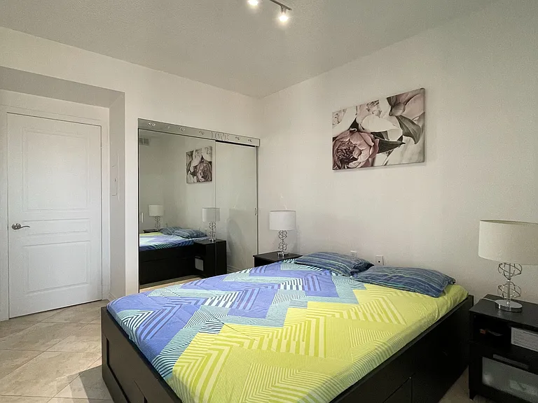 200 Burnhamthorpe Rd E #1202 — Photo 5