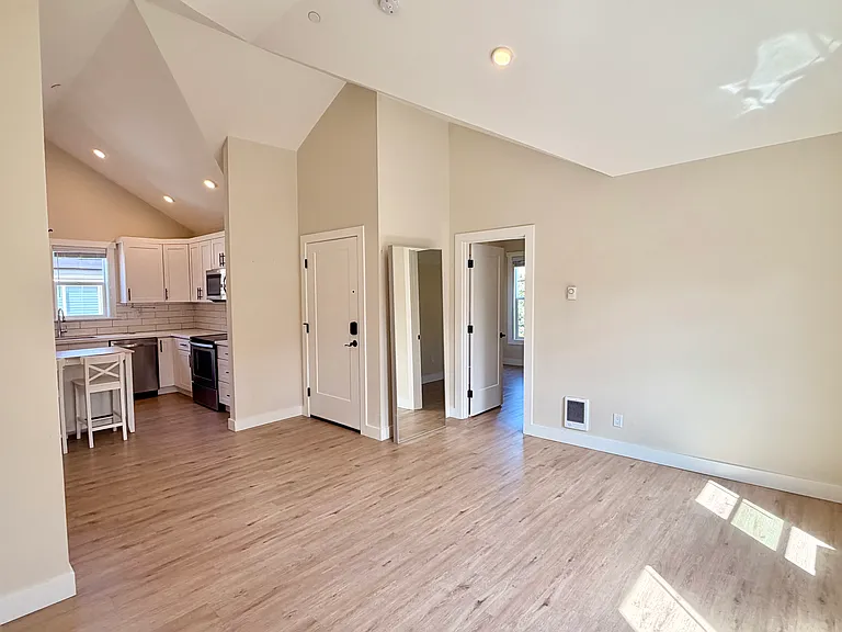 1609 E Columbia St #4 — Photo 12