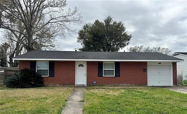 1st image of 360 Rosedown Dr