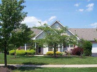 3002 Warwick Ct, Coraopolis, PA