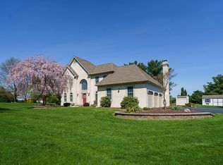 5225 Rosewood Dr, Center Valley, PA 18034