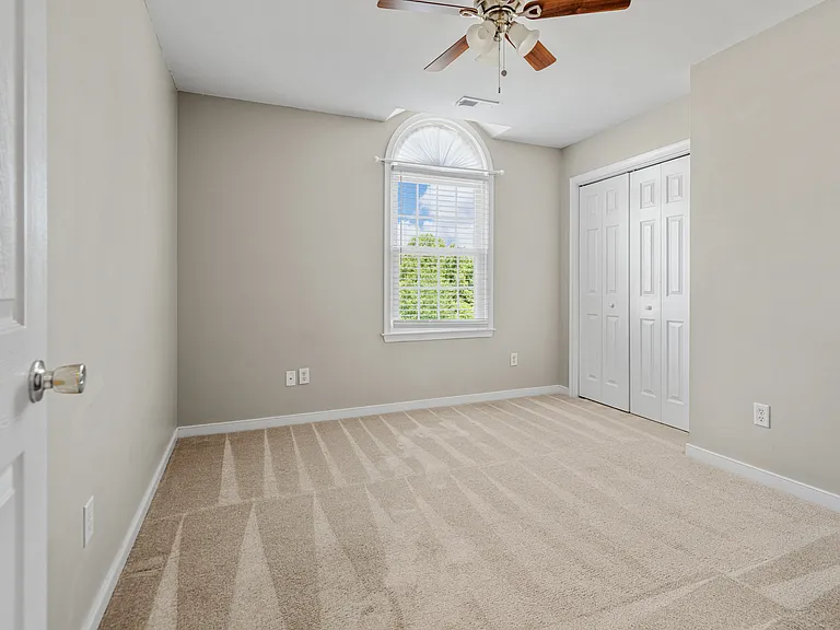 3924 Liberty Point Dr — Photo 40