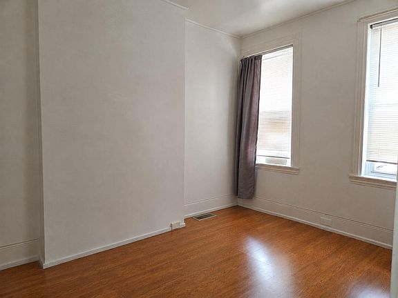 3rd image of 538 Turner St