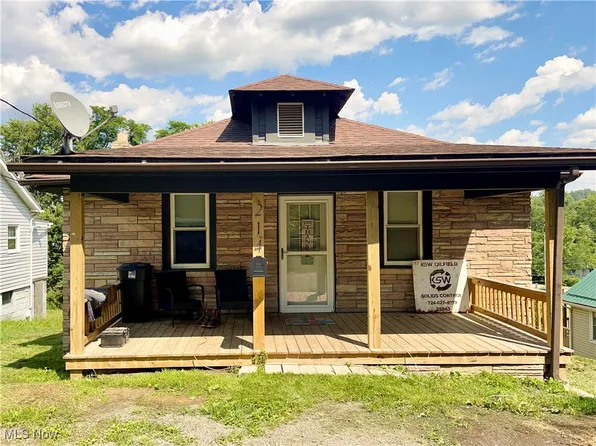 214 Parr Ave, Mingo Junction, OH 43938