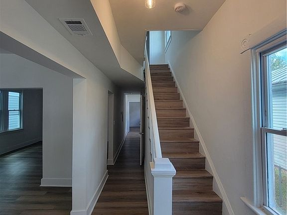 2nd image of 612 S Adams St