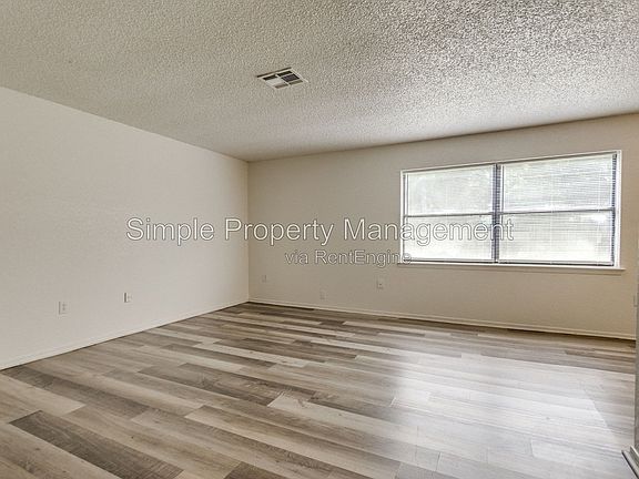 3rd image of 14222 NE 4th St