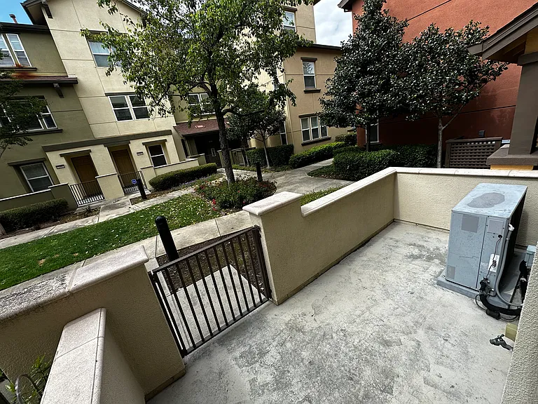 25502 Huntwood Ave — Photo 45