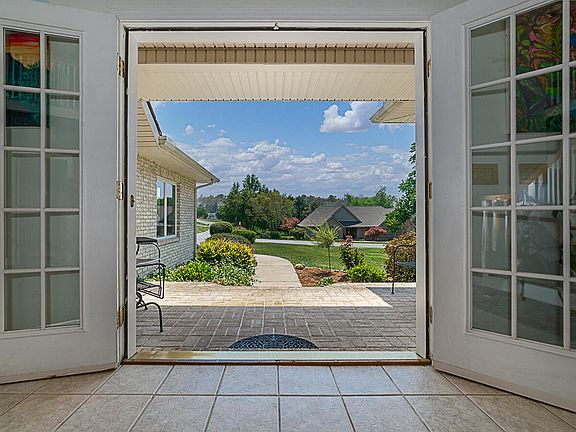 3rd image of 23 High Meadow Dr