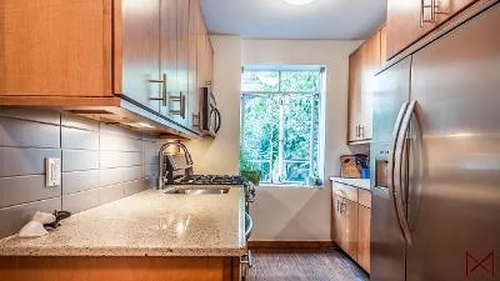 Sold by Bank Neary | media 20